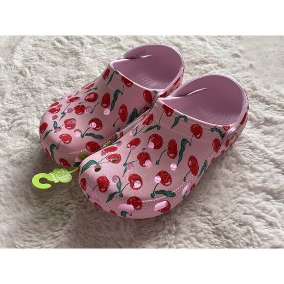 Crocs Classic Fresh Fruits Cherry Cherries Pink Clog 211008-6ZW Women’s Sz 7 NEW - Picture 9 of 11